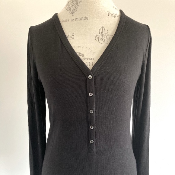ARITZIA WILFRED FREE Women’s Size L Only Henley Black Long sleeve